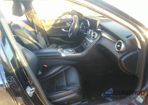 2017 Mercedes-Benz C 300 Luxury/Sport из США, поврежденный, VIN 55SWF4JB8HU203827